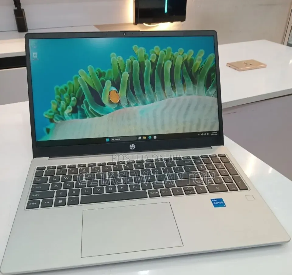 New Laptop HP Stream Notebook 16GB Intel Core 5 SSD 512GB