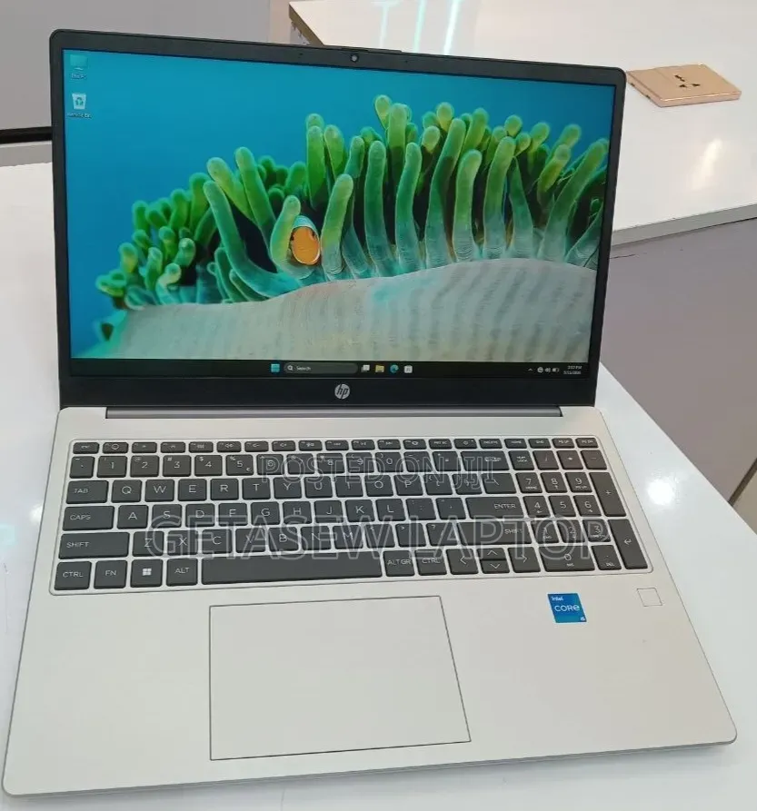 New Laptop HP Stream Notebook 16GB Intel Core 5 SSD 512GB