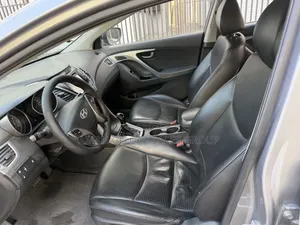 Hyundai Avante 2013 Silver