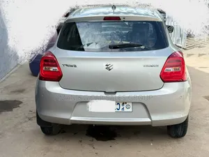 Suzuki Swift 2021 Silver