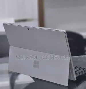 New Microsoft Surface Studio 2 8GB Intel Core i5 SSD 512GB