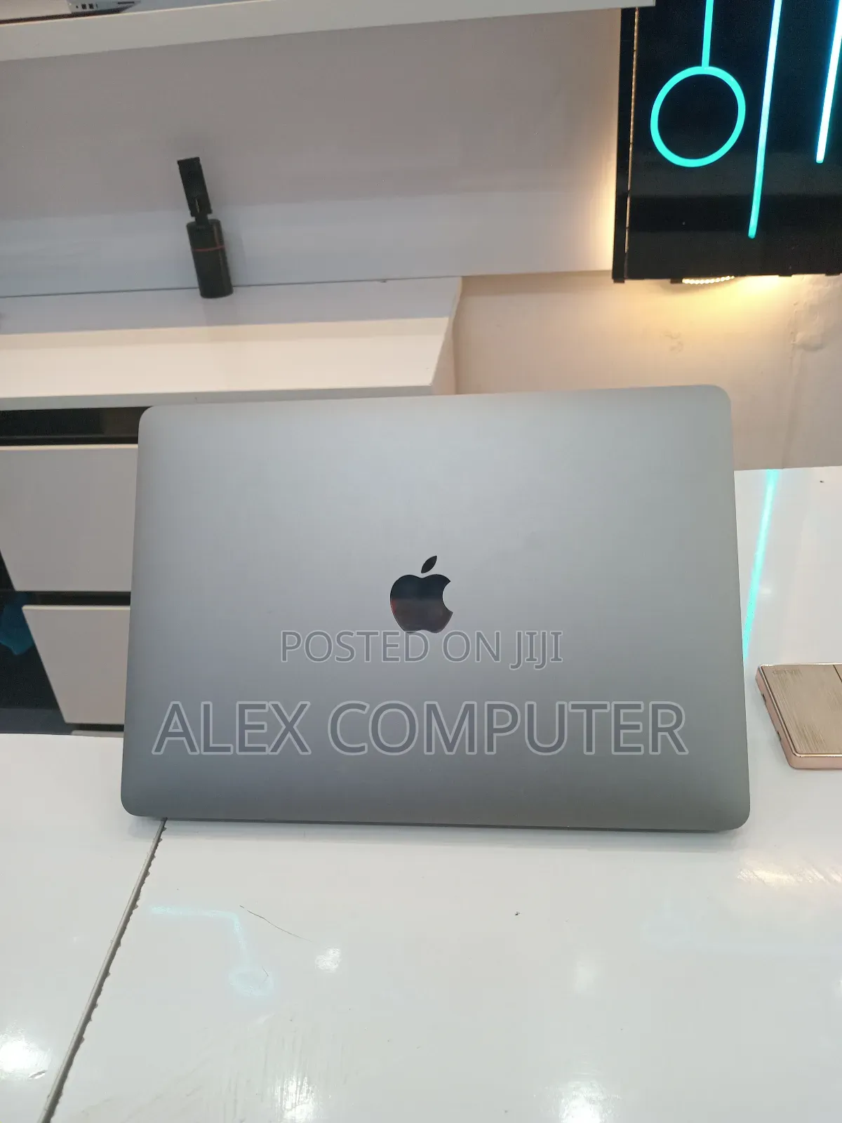 New Laptop Apple MacBook Air 2020 M1 16GB Apple M1 SSD 512GB