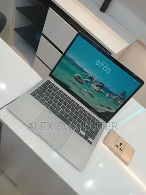 New Laptop Apple MacBook Air 2020 M1 16GB Apple M1 SSD 512GB