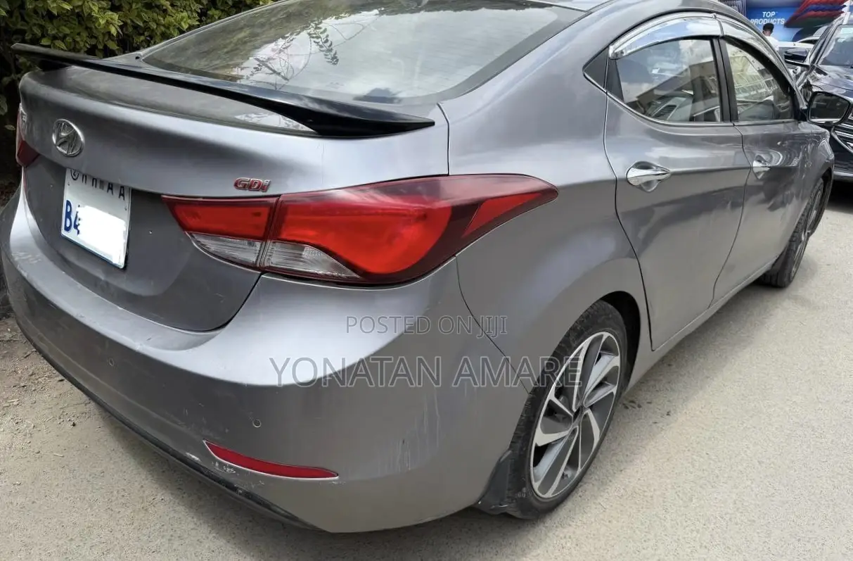 Hyundai Avante 2015 Gray
