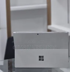 New Laptop Microsoft Surface Pro 4 8GB Intel Core i5 SSD 256GB