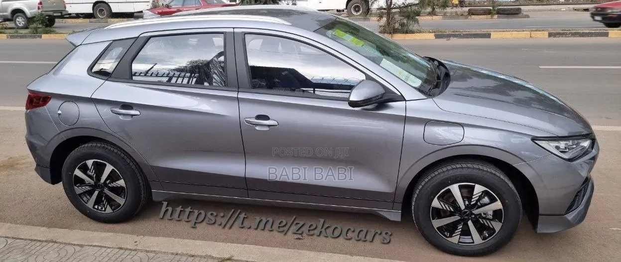 New BYD E2 43 kWh 94 hp FWD 2025 Gray