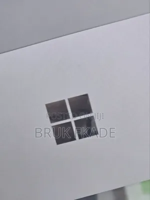 New Laptop Microsoft Surface Pro 4 8GB Intel Core i5 SSD 256GB