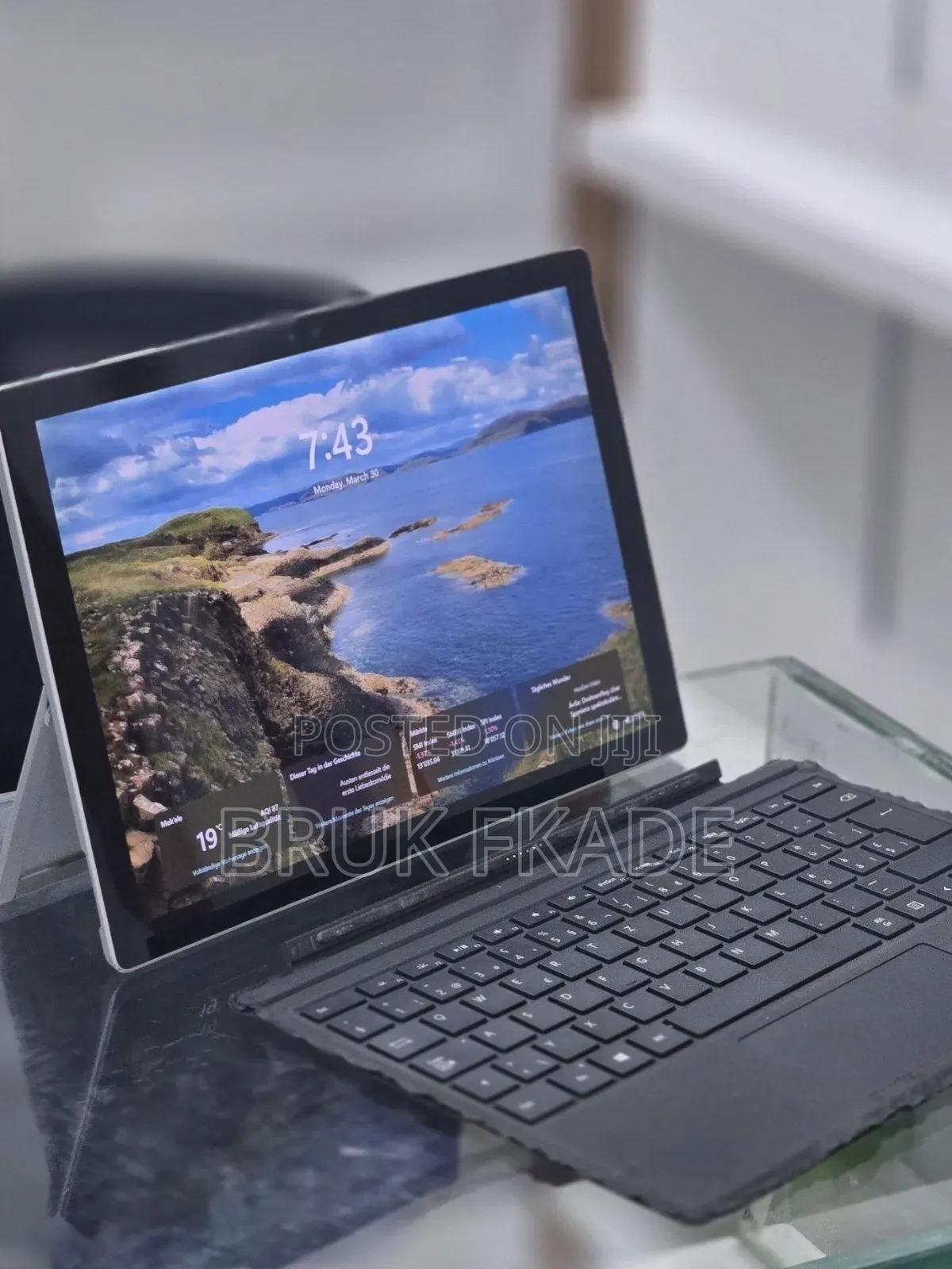 New Laptop Microsoft Surface Pro 4 8GB Intel Core i5 SSD 256GB