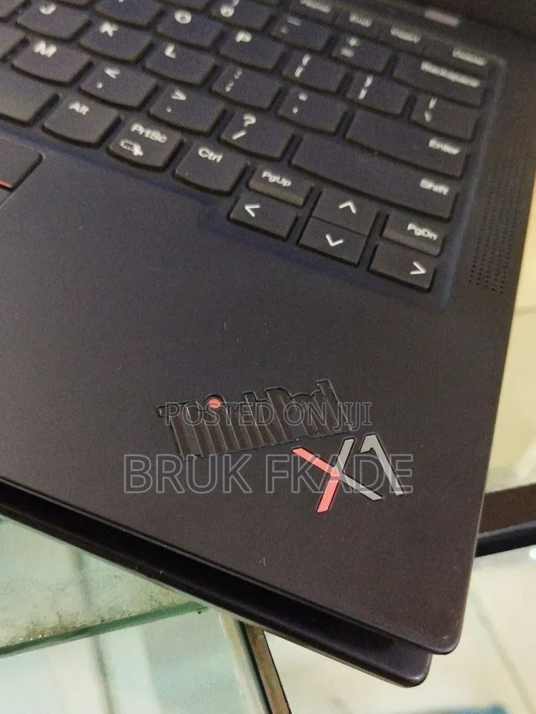 New Laptop Lenovo ThinkPad X1 Carbon Gen11 16GB Intel Core i7 SSD 512GB