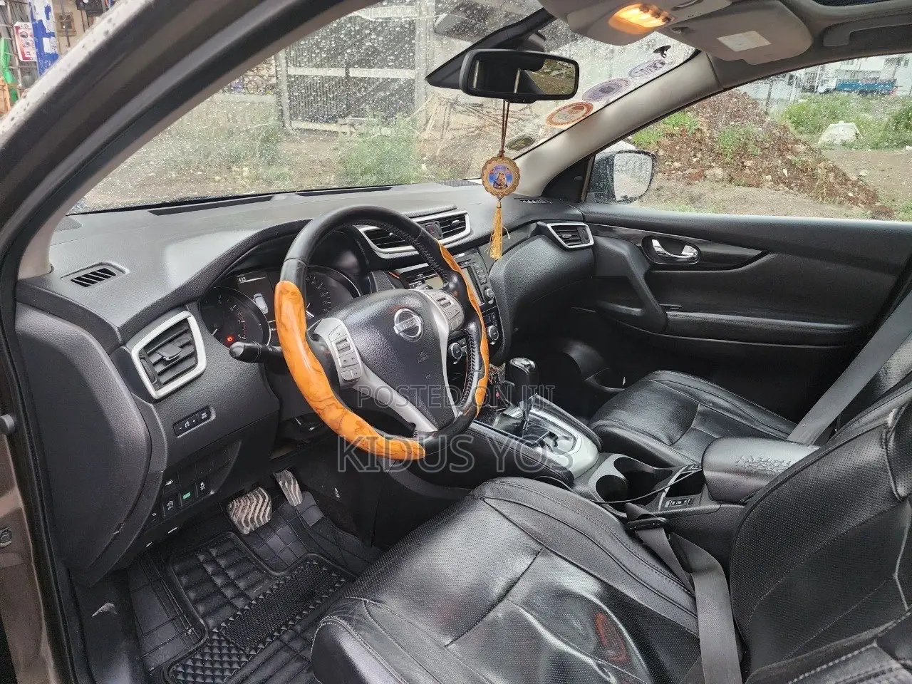 Nissan Qashqai 2017 Brown