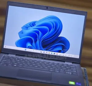 New Laptop Dell Latitude 3320 8GB Intel Core i7 SSD 256GB