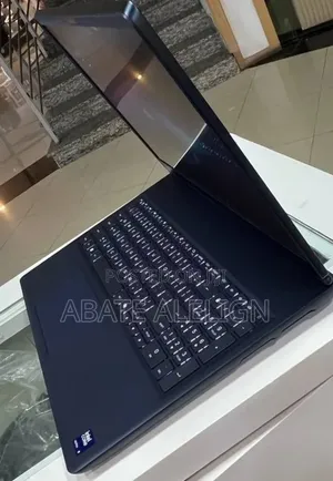 New Laptop Alienware X16 16GB Intel Core Ultra 9 SSD 1T