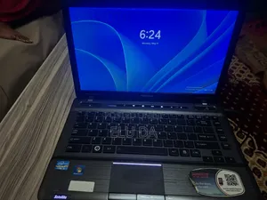 Laptop Toshiba Satellite P745 6GB Intel Core i5 HDD 500GB