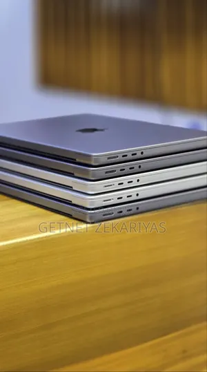 New Laptop Apple MacBook Pro M1 16GB Apple M1 Pro SSD 512GB