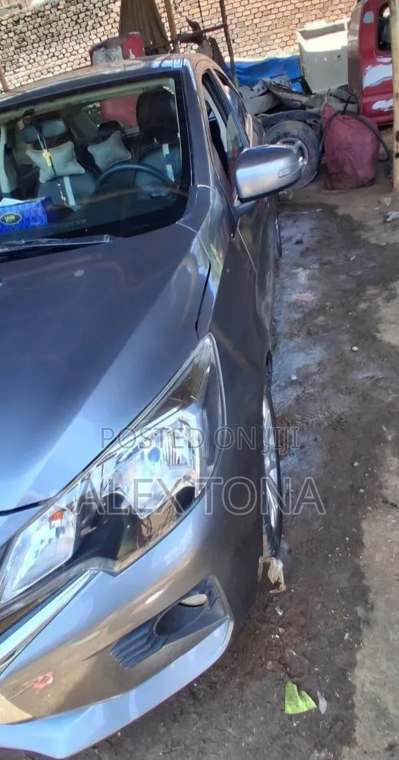 Mitsubishi Attrage 2021 Gray