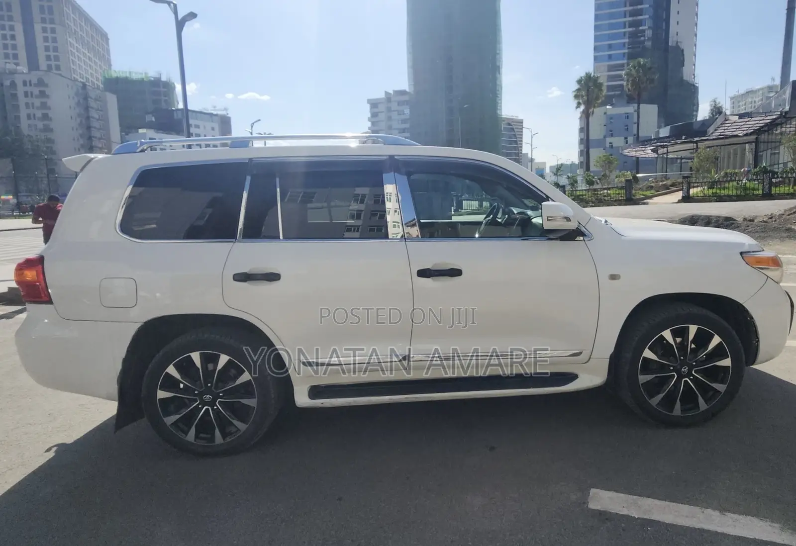 Toyota Land Cruiser 2010 White