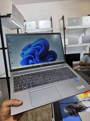 New Laptop HP ZBook 14 16GB Intel Core i7 SSD 512GB