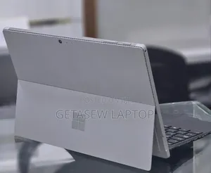 New Laptop Microsoft Surface 8GB Apple M4 Pro SSD 256GB