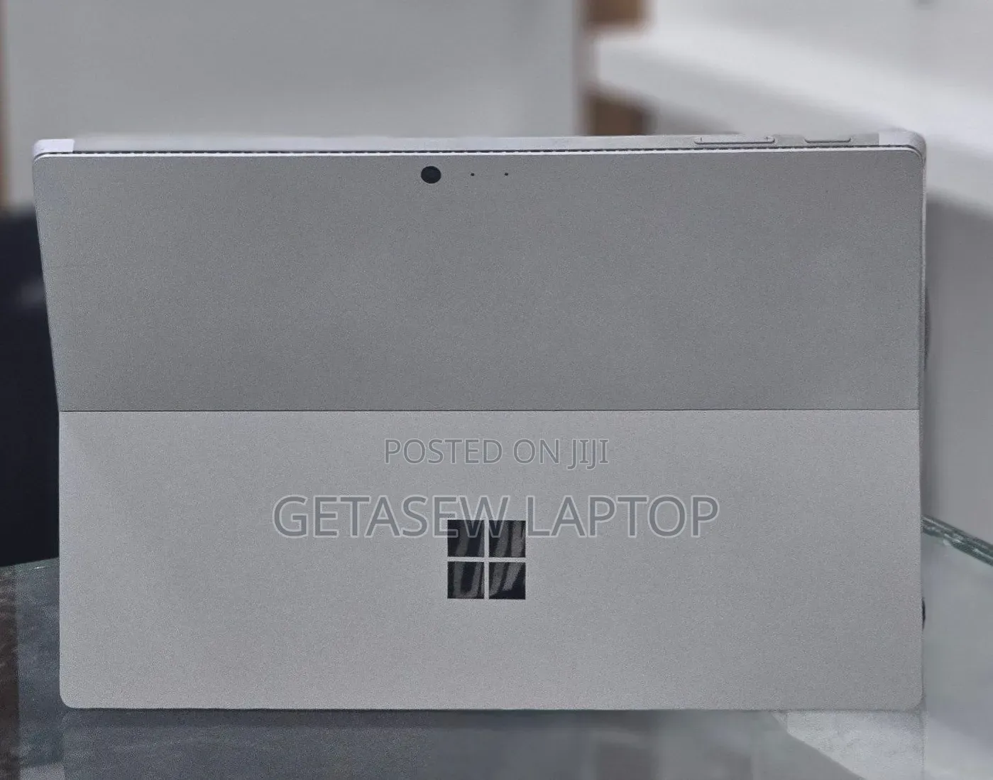 New Laptop Microsoft Surface 8GB Apple M4 Pro SSD 256GB