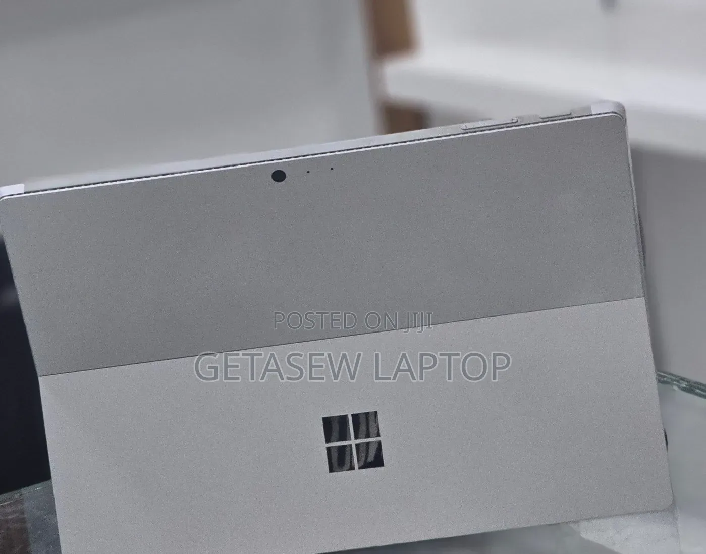 New Laptop Microsoft Surface 8GB Apple M4 Pro SSD 256GB