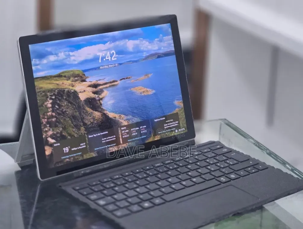 New Laptop Microsoft Surface Pro 4 8GB Intel Core i5 SSD 256GB