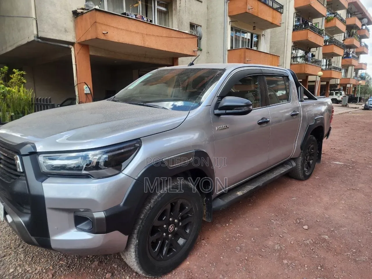 Toyota Hilux 2021 Silver