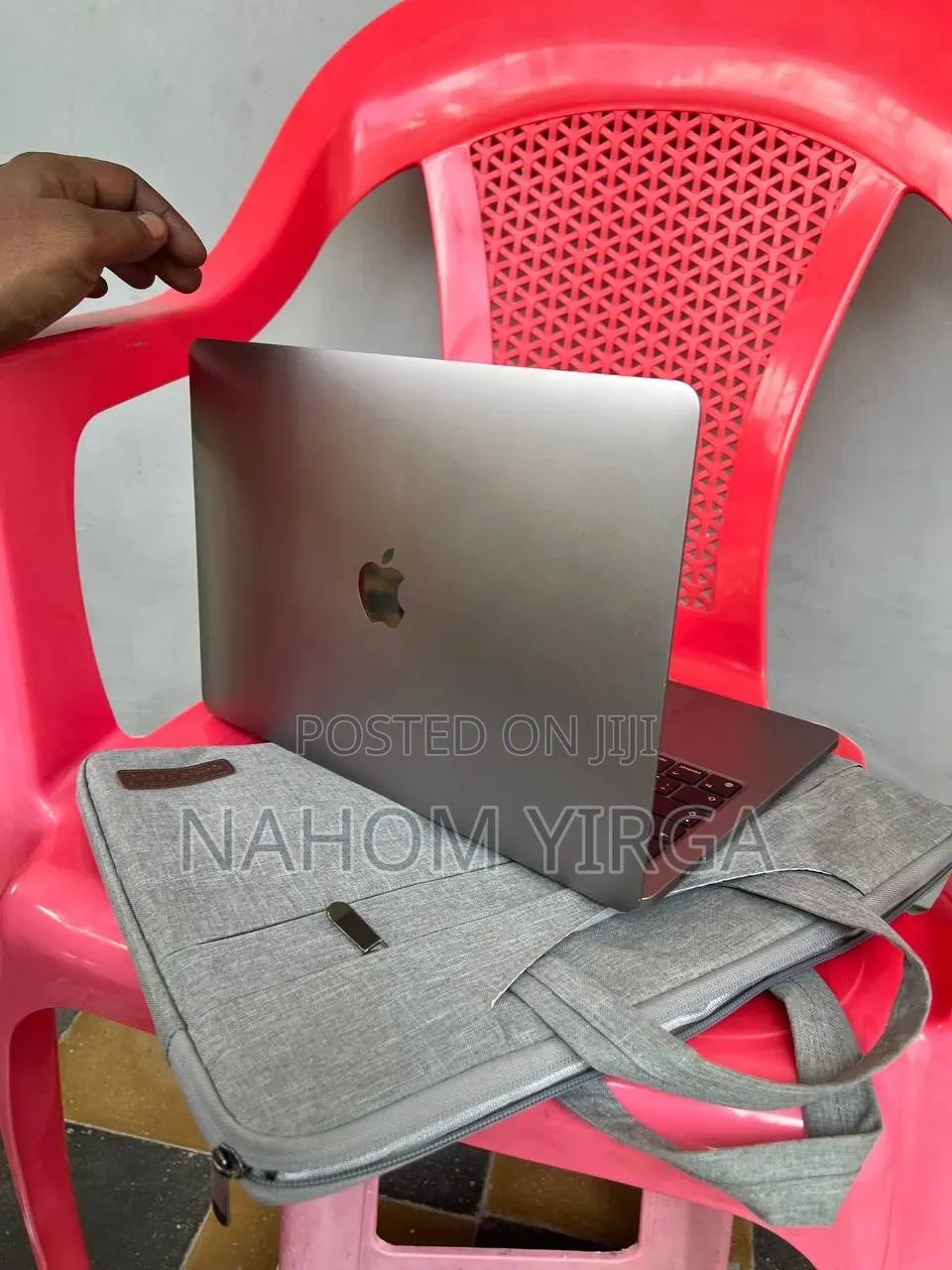 New Laptop Apple MacBook Pro 2020 M1 8GB Apple M1 SSD 256GB