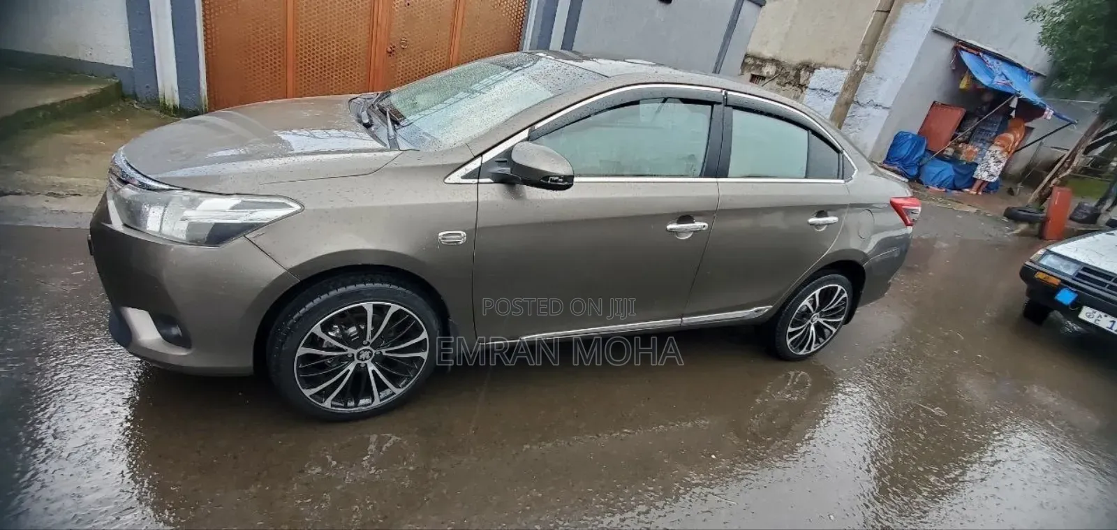 Toyota Yaris 2015 Brown