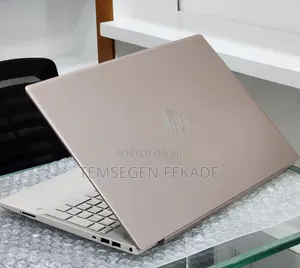 New Laptop HP Pavilion 15 8GB Intel Core i5 SSD 512GB