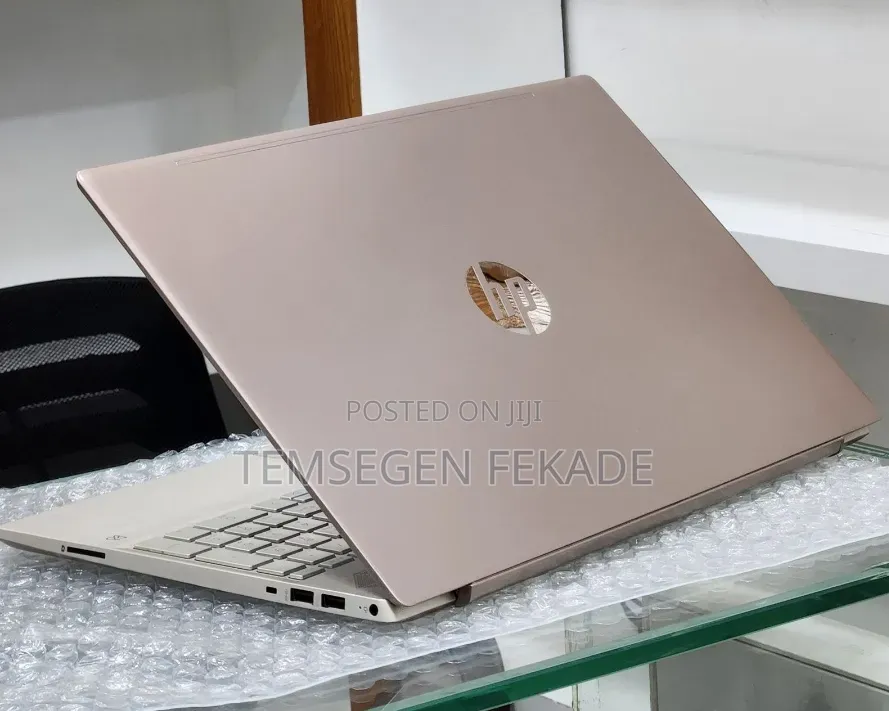 New Laptop HP Pavilion 15 8GB Intel Core i5 SSD 512GB