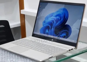 New Laptop HP Pavilion 15 8GB Intel Core i5 SSD 512GB