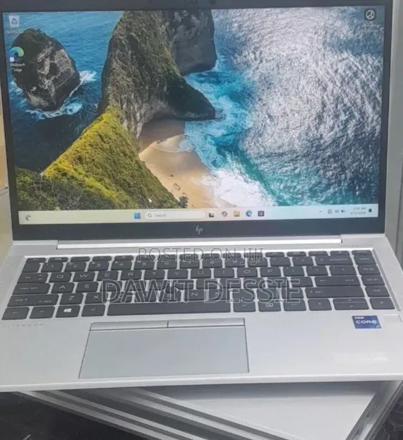 New Laptop HP EliteBook 840 G8 16GB Intel Core i7 SSD 512GB