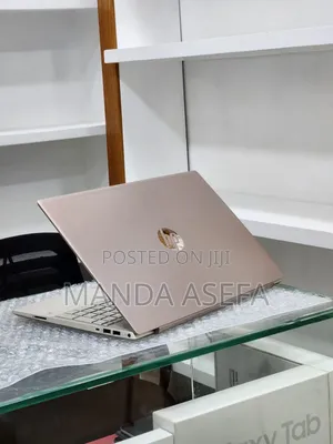 New Laptop HP Pavilion 15 8GB Intel Core i5 SSD 512GB