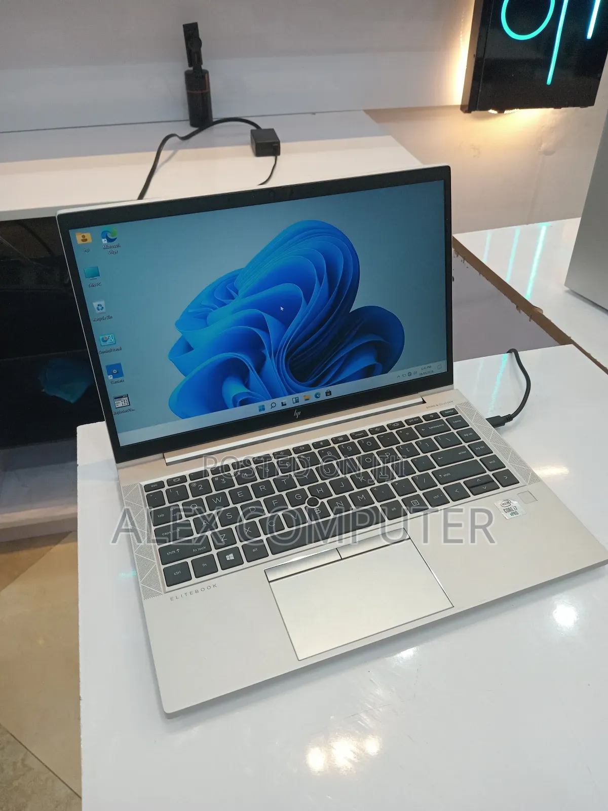 New Laptop HP EliteBook 840 G7 16GB Intel Core i5 SSD 512GB