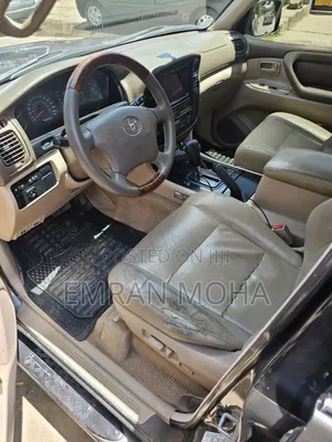Toyota Land Cruiser 2001 Gray