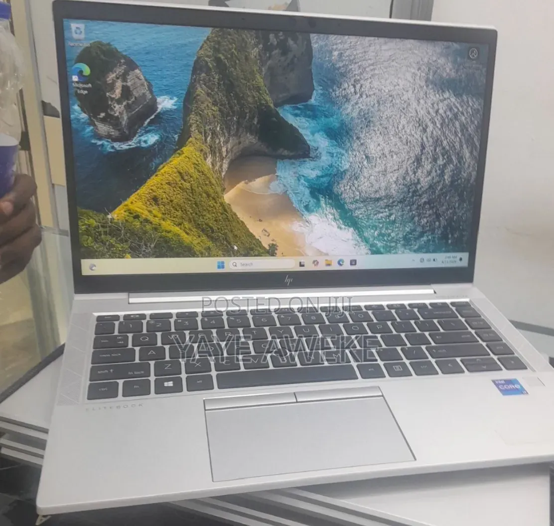 New Laptop HP EliteBook 840 G8 16GB Intel Core i7 SSD 512GB