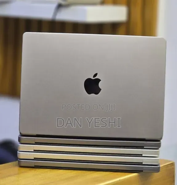 New Laptop Apple MacBook Pro M1 16GB Apple M1 Pro SSD 512GB