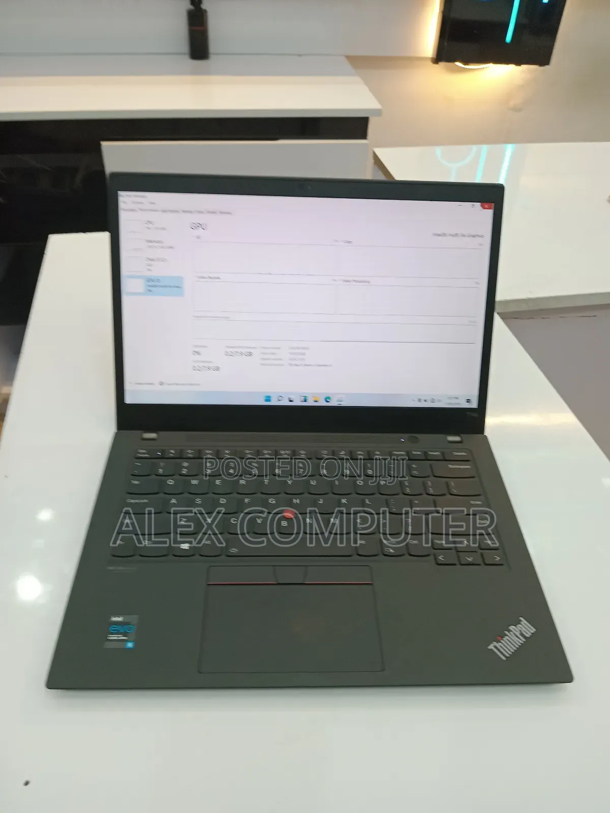 New Laptop Lenovo ThinkPad T14s G4 16GB Intel Core i5 SSD 512GB