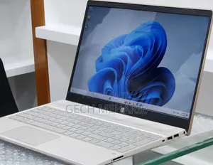 New Laptop HP Pavilion 15 8GB Intel Core i5 SSD 512GB