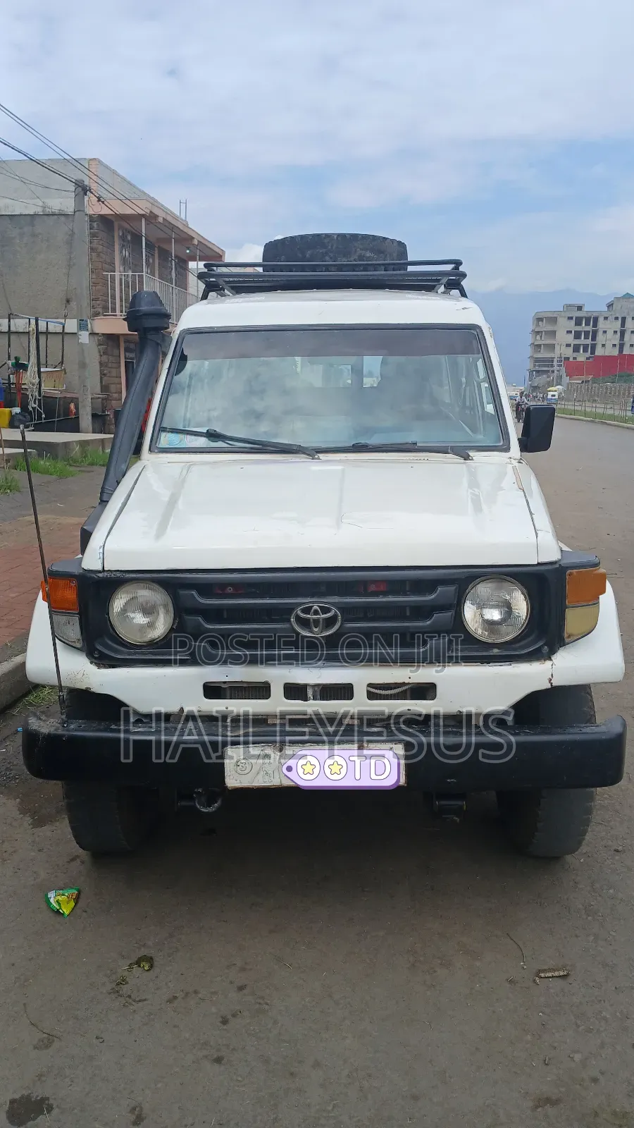 Toyota Land Cruiser 1995 White