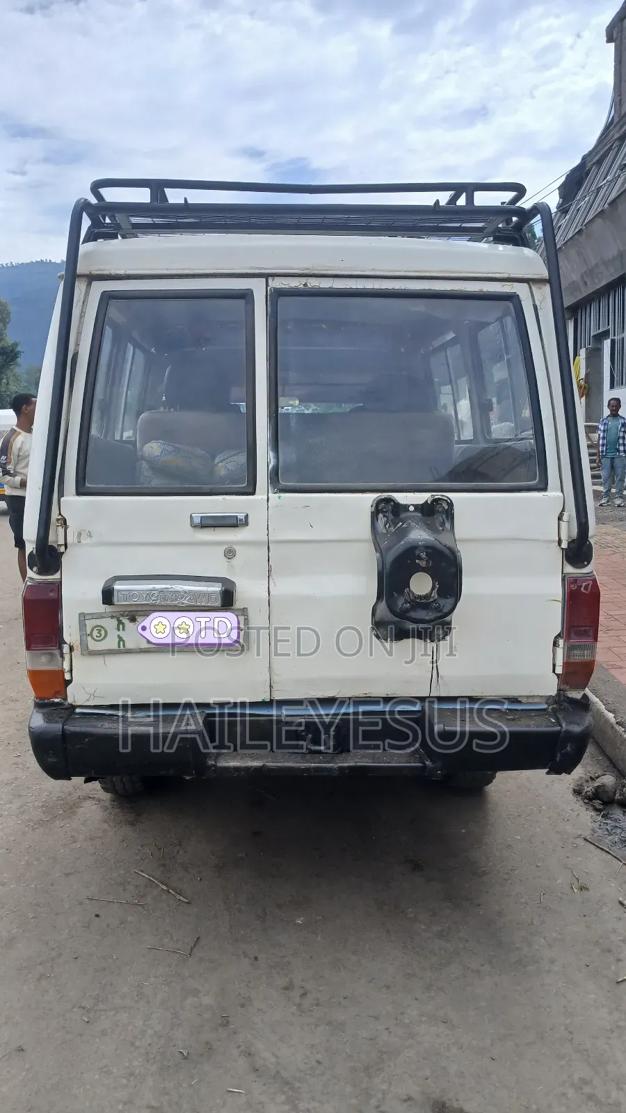 Toyota Land Cruiser 1995 White
