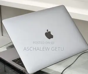 New Laptop Apple MacBook Pro 2019 16GB Intel Core i7 SSD 256GB