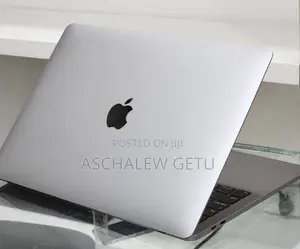 New Laptop Apple MacBook Pro 2019 16GB Intel Core i7 SSD 256GB
