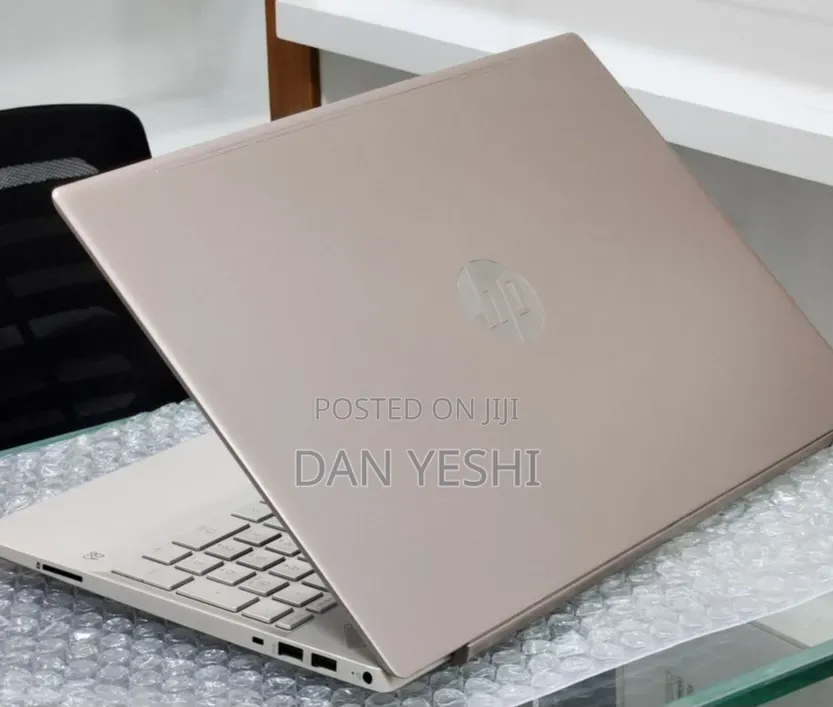 New Laptop HP Pavilion 15 8GB Intel Core i5 SSD 512GB