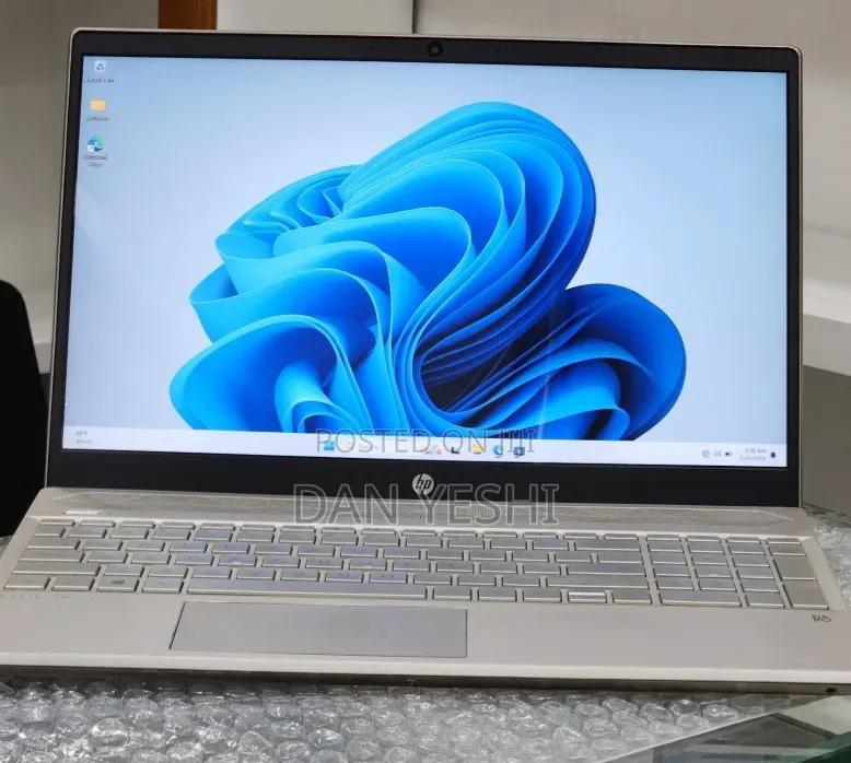 New Laptop HP Pavilion 15 8GB Intel Core i5 SSD 512GB
