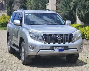 Toyota Land Cruiser Prado 2015 Silver