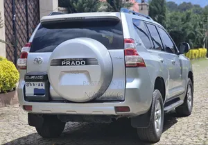 Toyota Land Cruiser Prado 2015 Silver