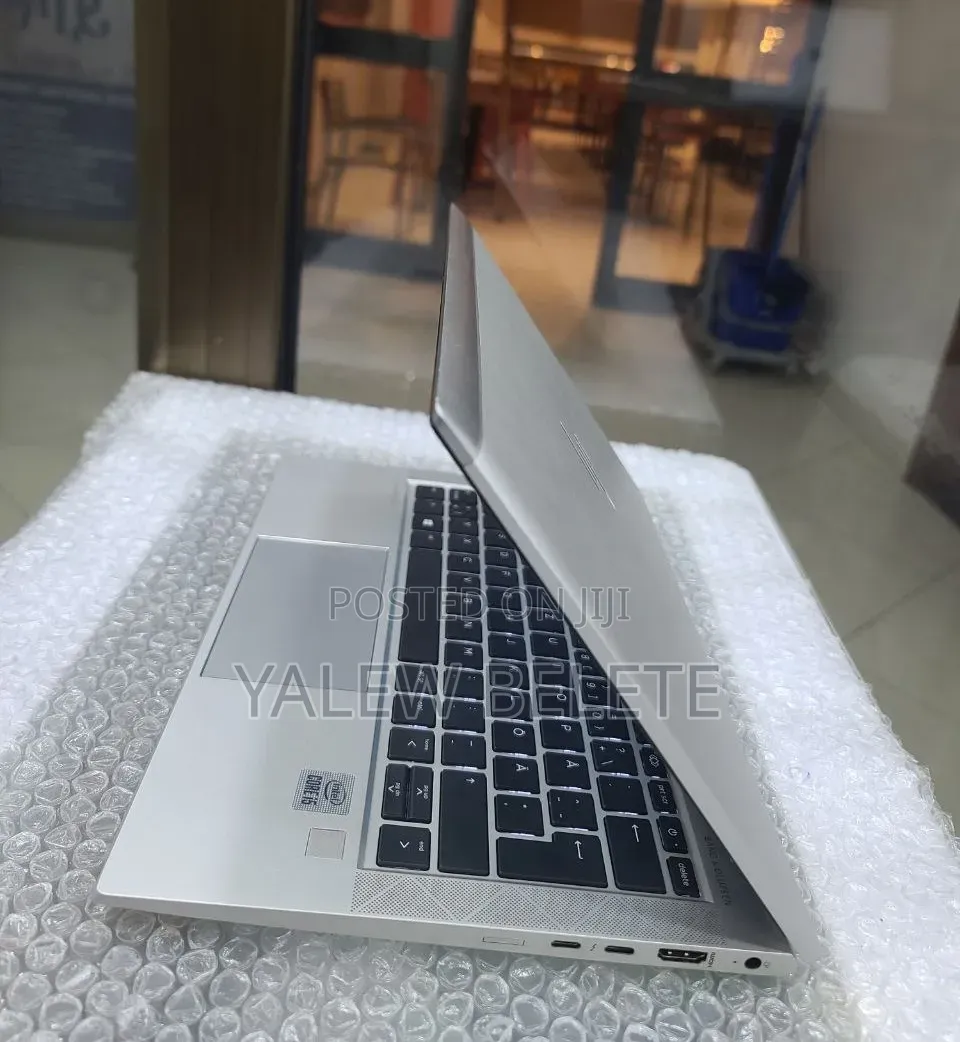 New Laptop HP EliteBook 840 G7 8GB Intel Core i5 SSD 512GB