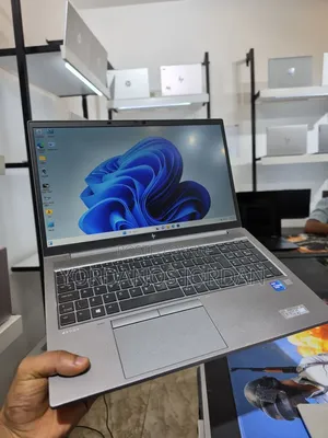 New Laptop HP ZBook Firefly G8 16GB Intel Core i7 SSD 512GB
