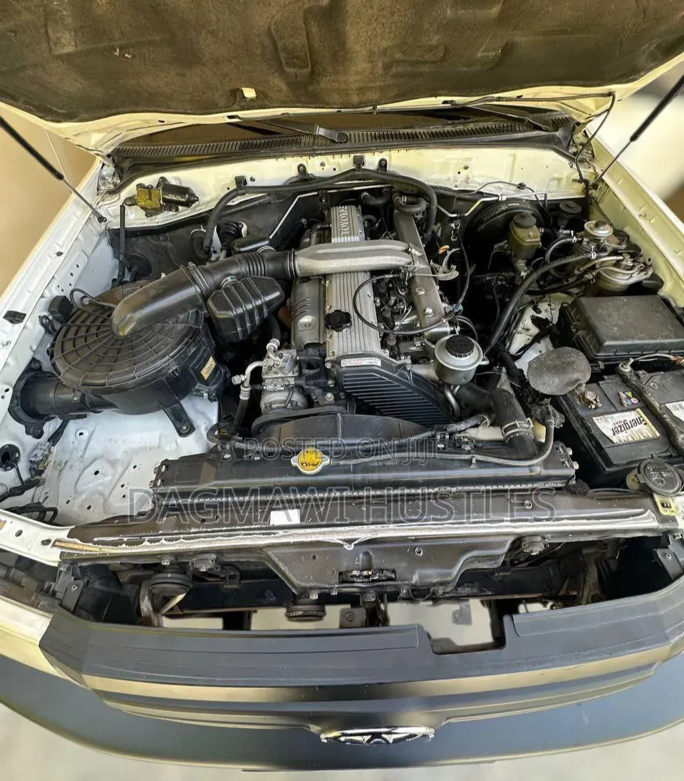Toyota Land Cruiser 2007 White